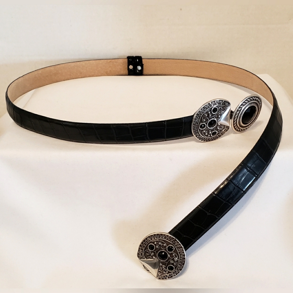 NWOT -Black Stone Silver Medallion Leather Western Vibe adjustable Black Belt XL